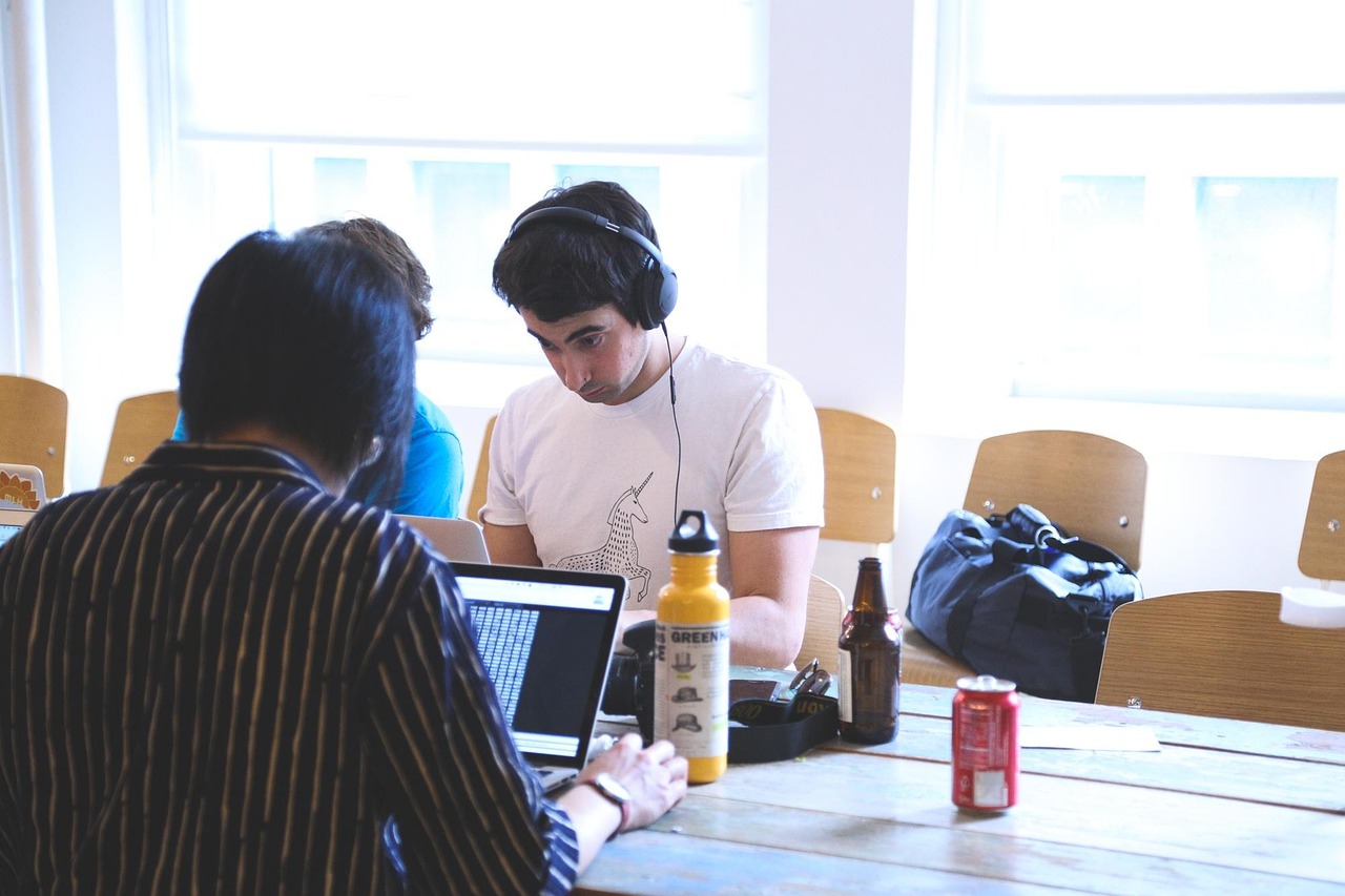 Communication Strategies for Aviation Project Teams